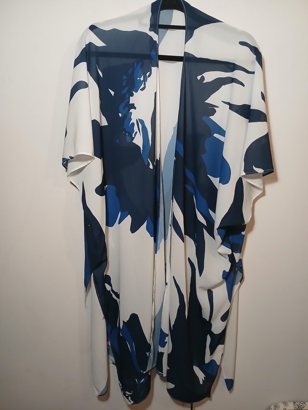 Navy & White Abstract Open Drape Kimono